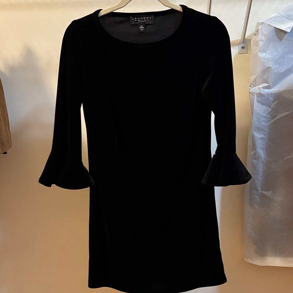 Laundry By Shelli Segal Elegant Black Ruffle Sleeve Dress